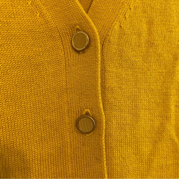 Banana Republic button down cardigan - Picture 4 of 6